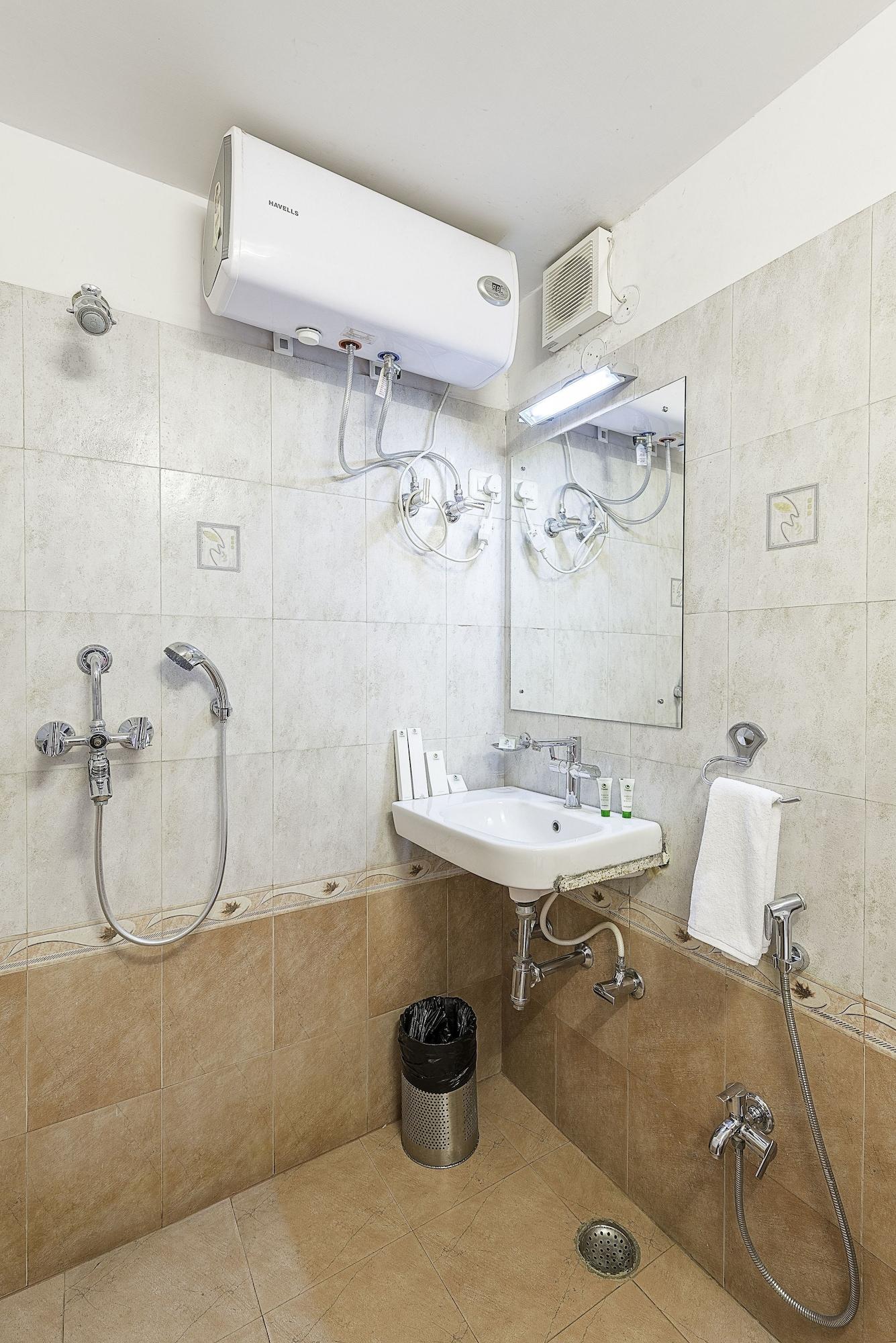 Treebo Trend Woodsvilla Suites Bapu Nagar Jaipur Exterior foto