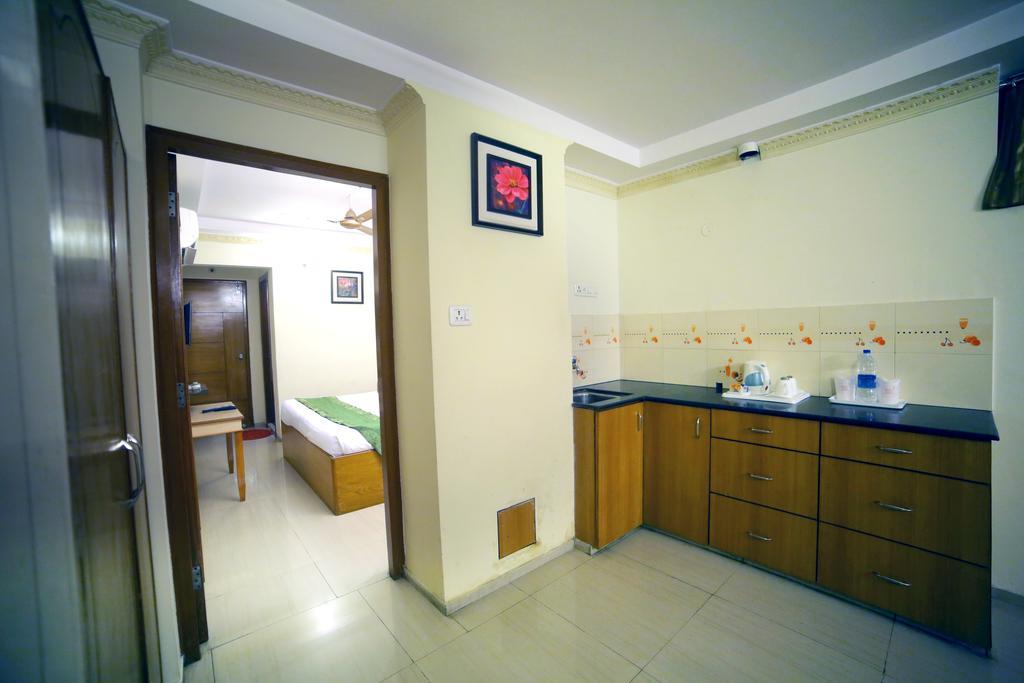 Treebo Trend Woodsvilla Suites Bapu Nagar Jaipur Exterior foto