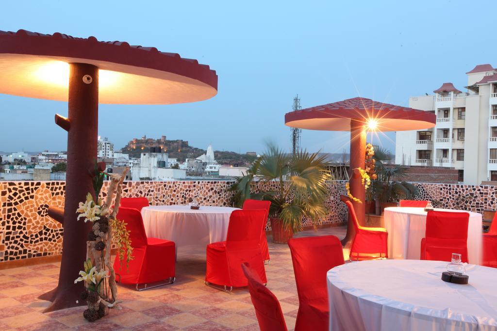 Treebo Trend Woodsvilla Suites Bapu Nagar Jaipur Exterior foto